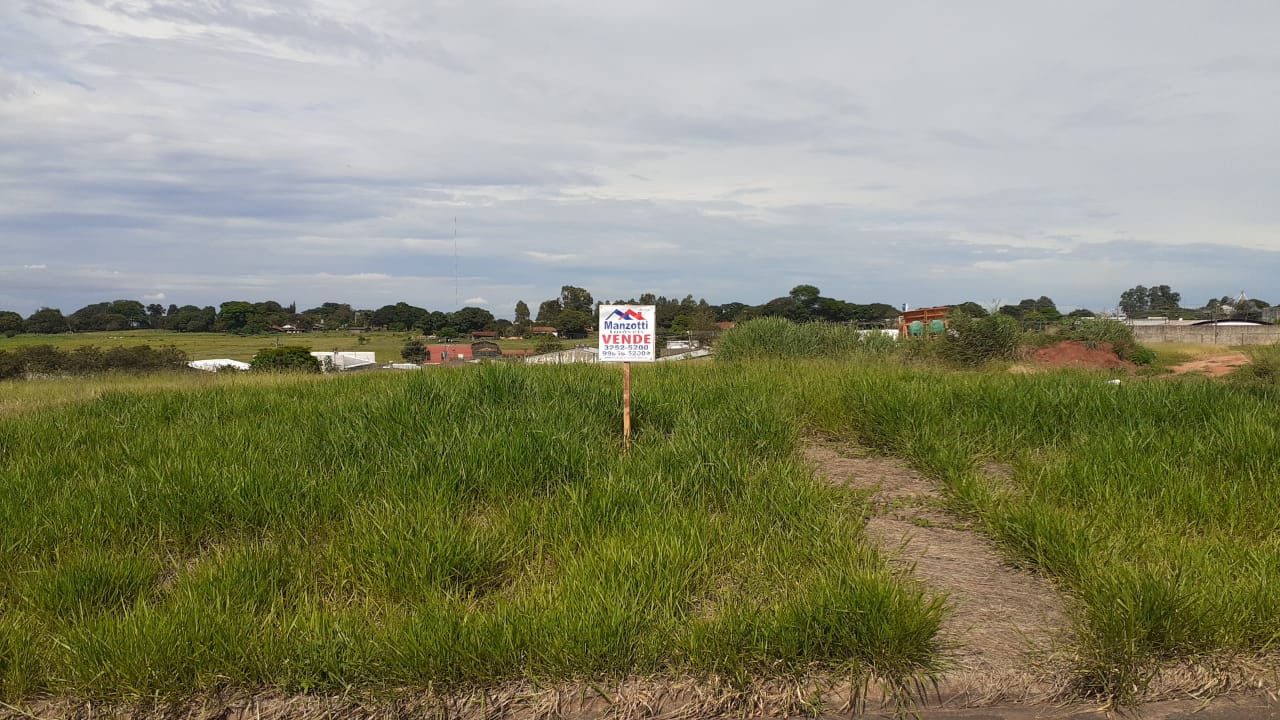 Vende-se Terreno de Esquina em Nova Esperança - PR-Jardim Maranata