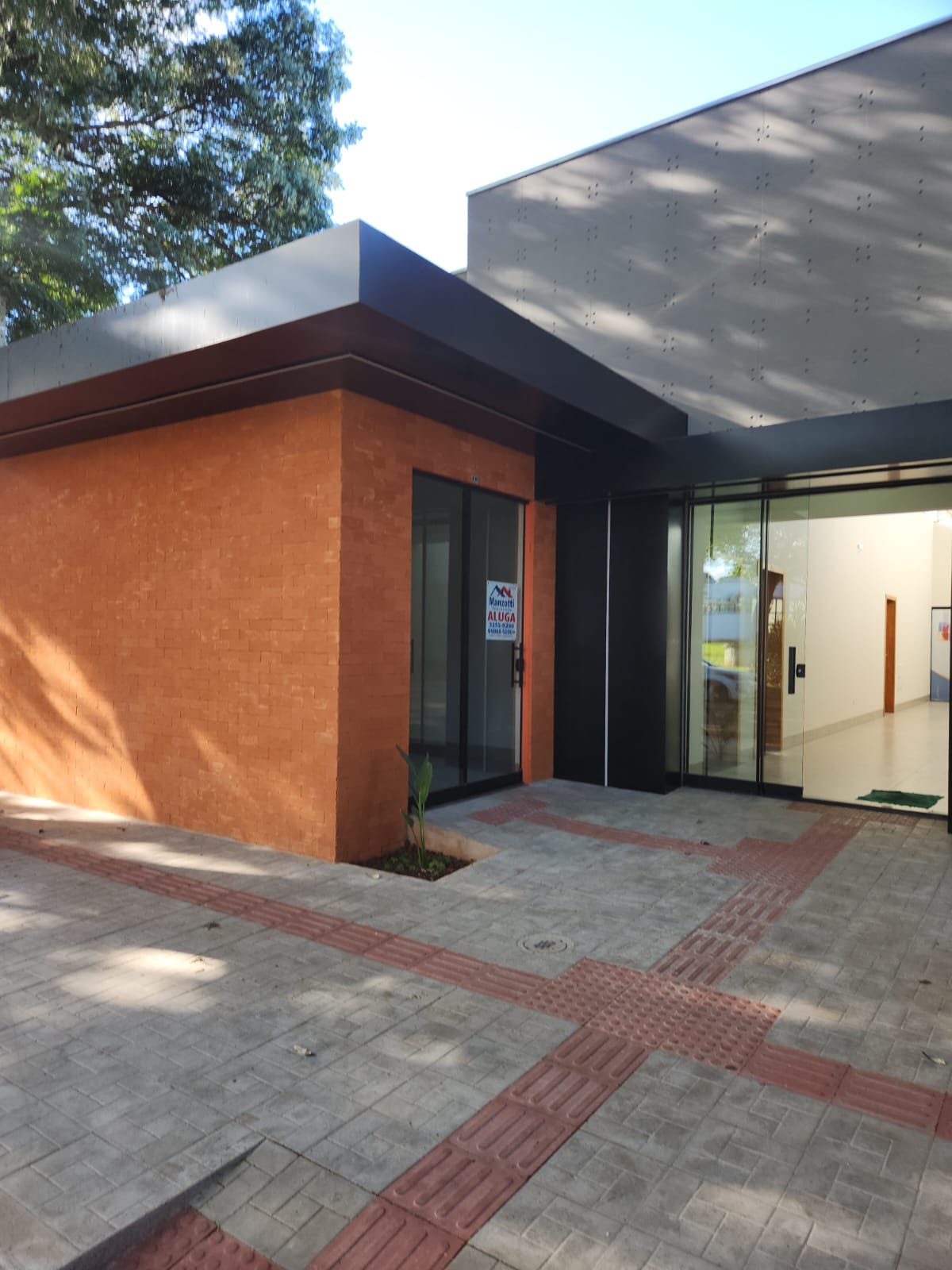 Rua Governador Manoel Ribas, 110 - Salas internas